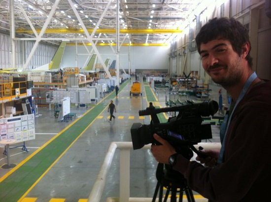 Nuestro cámara Alberto en las instalaciones de AirBus.